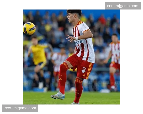 传闻：里昂关注一位以控球和关键传球见长的葡超中场，欲补强组织能力