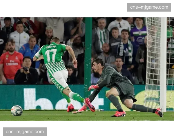 皇家贝蒂斯官方与38岁队长华金续约一年，后者将进入第25个职业赛季