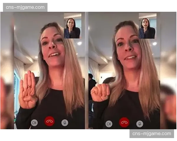 球员休息区摄像机捕捉到对方教练使用复杂暗号手势引热议